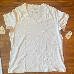 St. John's Bay White Short Sleeve V-Neck Tee